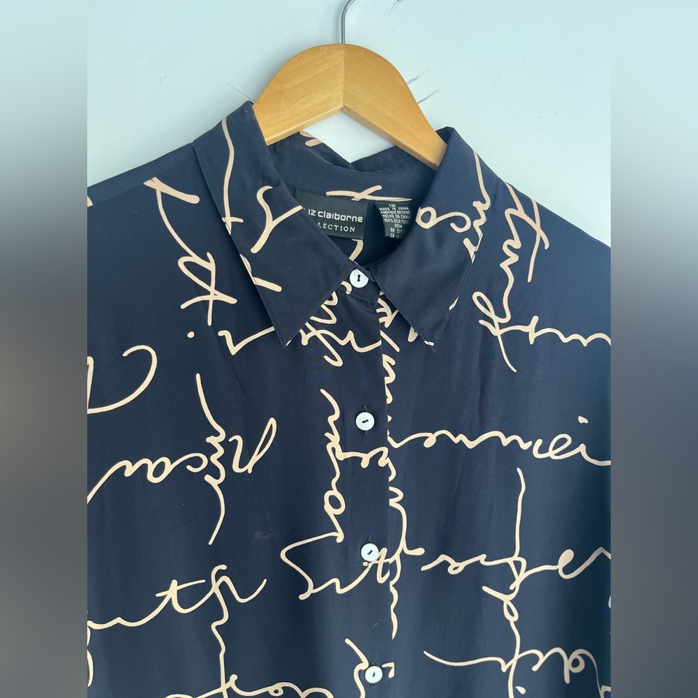 Vintage Liz Claiborne script print silk blouse - Picture 2 of 3